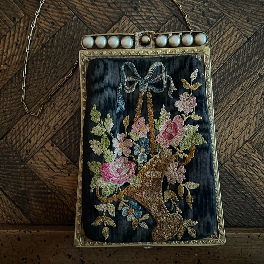 Antique Vintage Silk Le Point De Beauvais Floral Embroidery Purse 1900’s